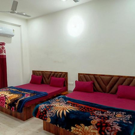 Shri Girraj Residency 호텔 마투라 외부 사진