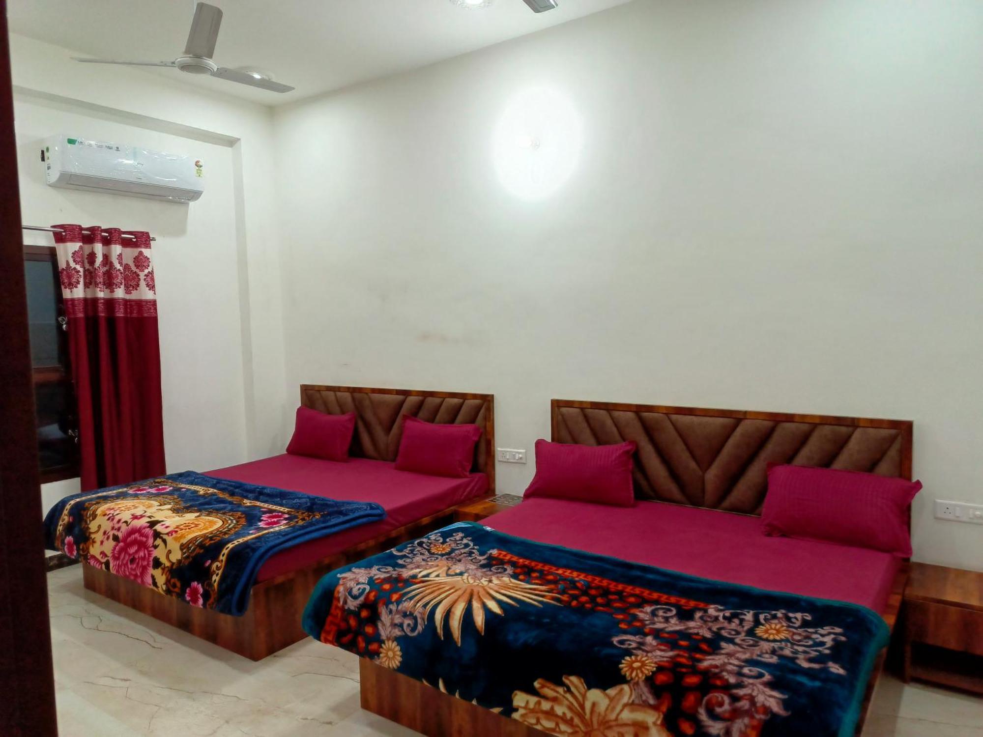 Shri Girraj Residency 호텔 마투라 외부 사진