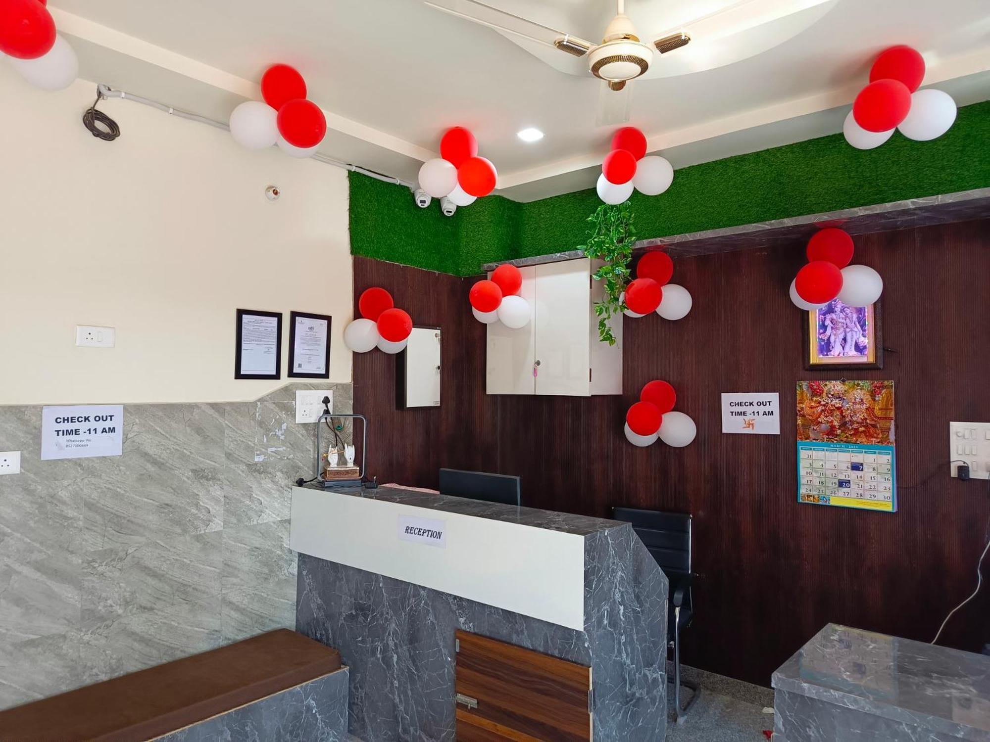 Shri Girraj Residency 호텔 마투라 외부 사진